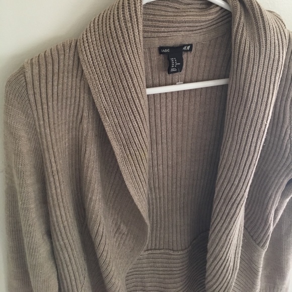 Beige H&M sweater - Picture 2 of 4