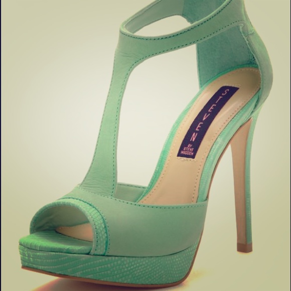 Steven by Steve Madden Kaciee Platform Pump