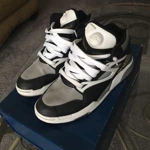 Reebok omni lite pumps