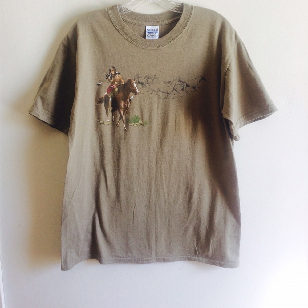 Gender Neutral Short Sleeve T Shirt Gildan Sz M NWOT