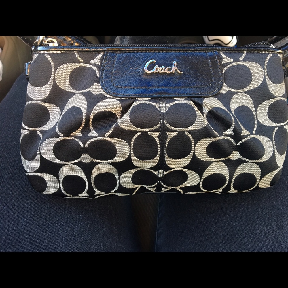 Cute wristband purse