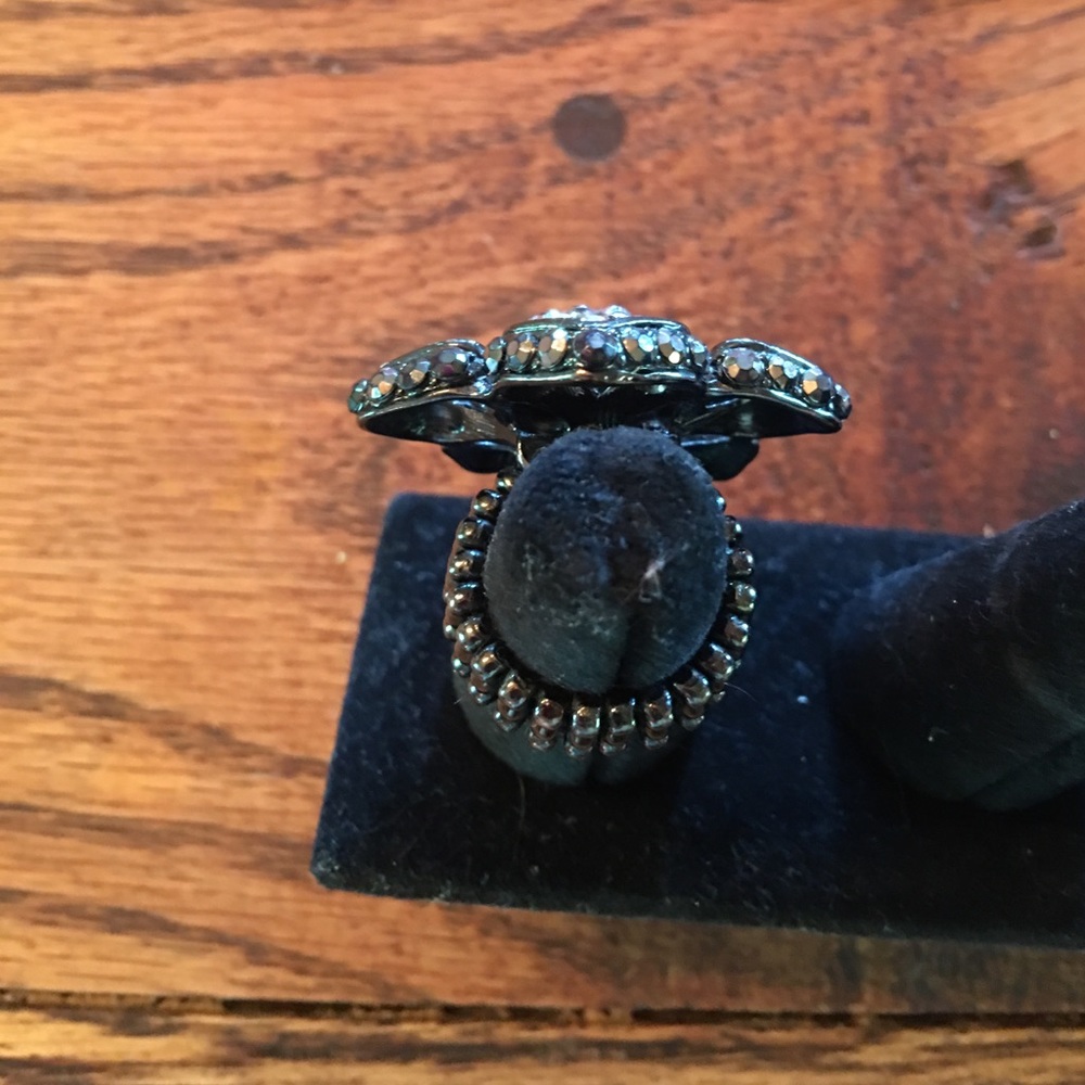 Rhinestone Statement Ring - Picture 3 of 3