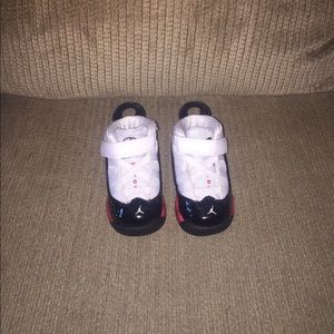 Infant jordan tennis shoes
