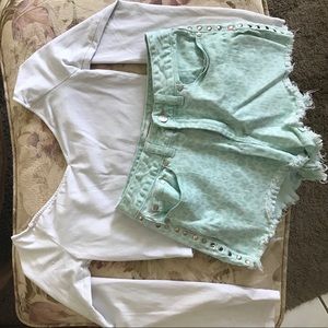 White long sleeve crop top