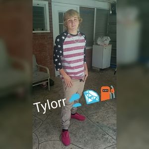 Meet your Posher, Tylor