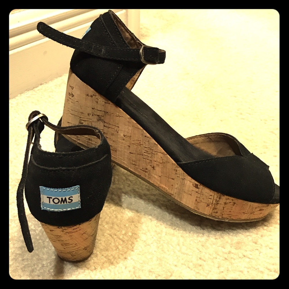 TOMS wedges