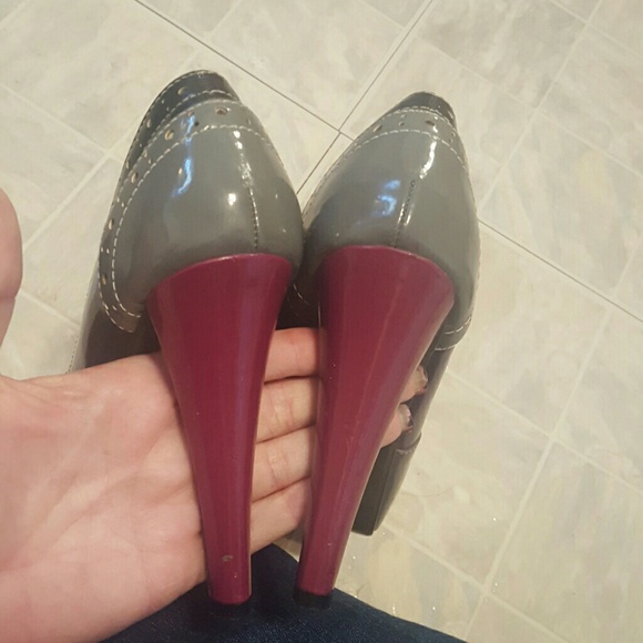 Tri Colored High Heels Shoes - Picture 3 of 4