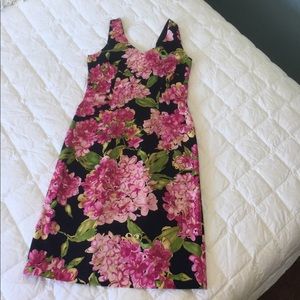 Lovely floral summer dress!