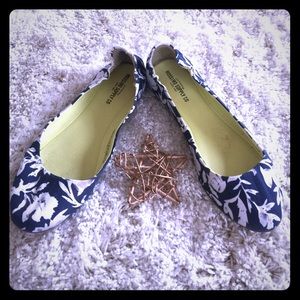 Classic Floral Ballet Flats
