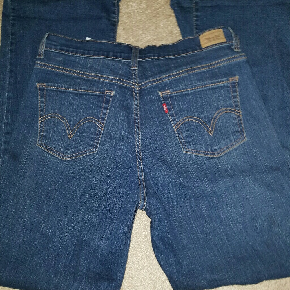 Levi's perfectly slimming women's jeans
