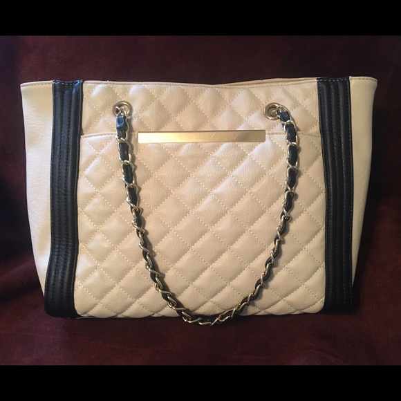 51 off Aldo Handbags NWOT 💥Aldo Gold Chain Quilted Tote Bag💥 from