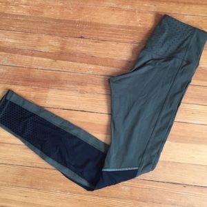 ARMY GREEN/BLACK MESH HIGH RISE LEGGINGS - Size L