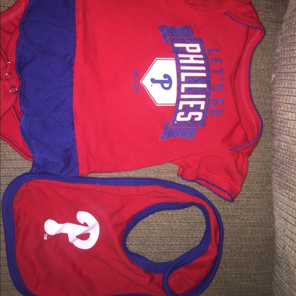 Infant Phillies 3pc set - Picture 3 of 4