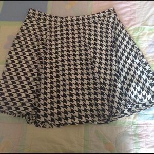 Forever 21 houndstooth skirt
