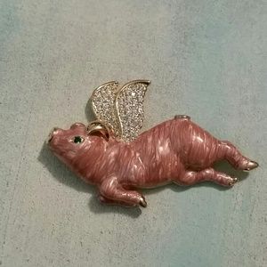ODO Austrian Crystal Flying Pig Dash Jewelry