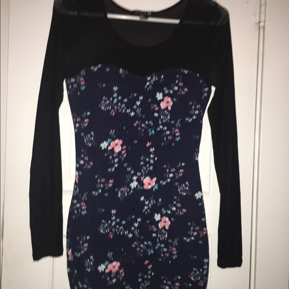 Mash sleeves with flower print body dress.