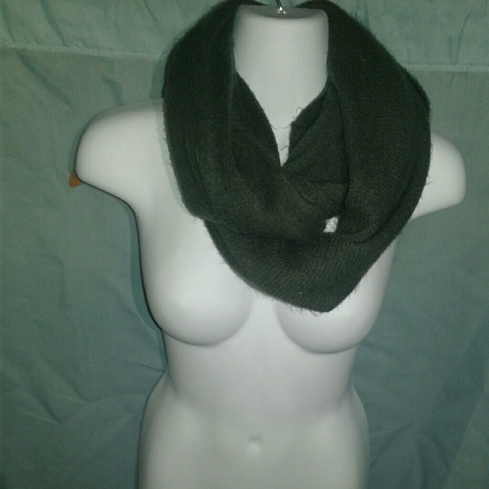 Infinity scarf