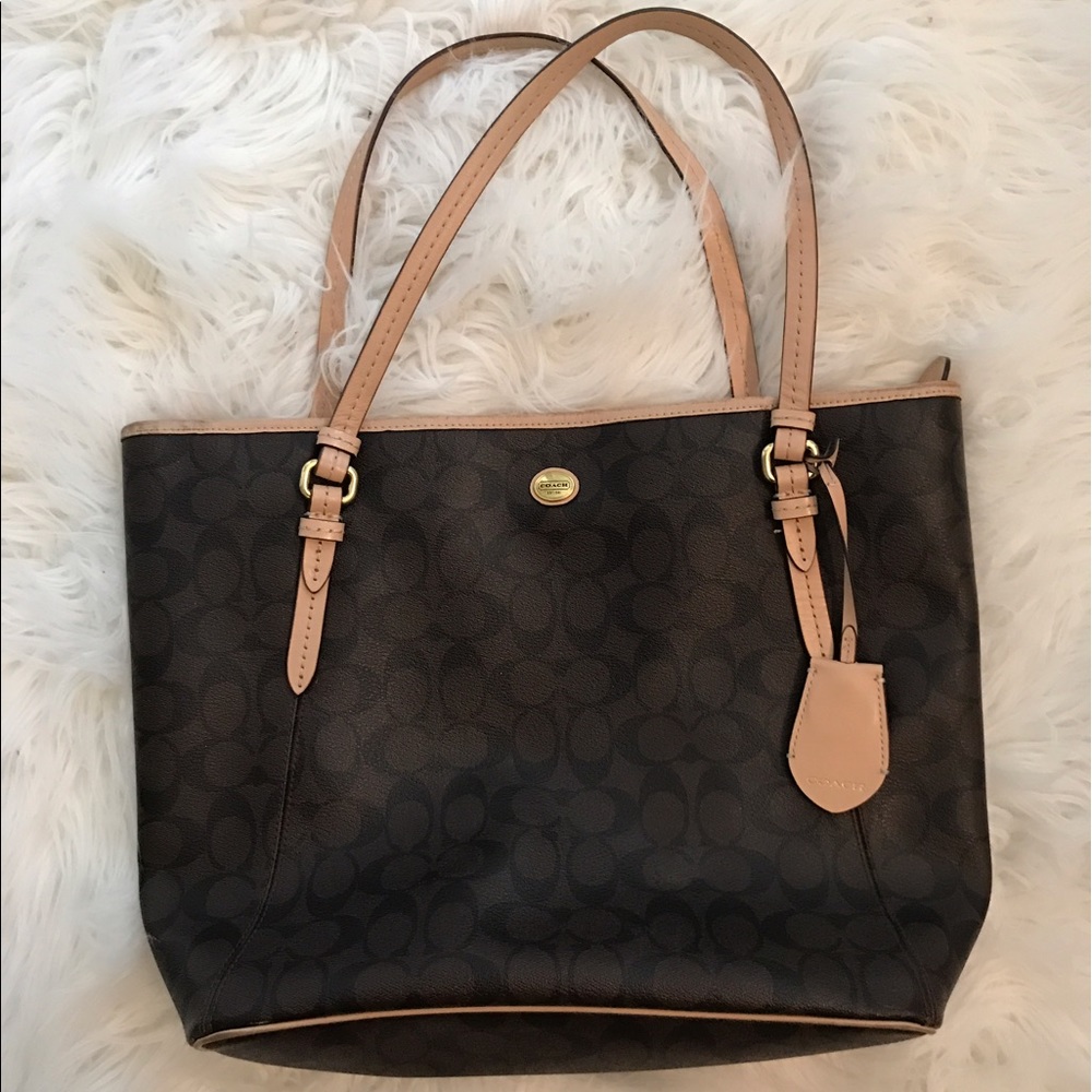 Authentic coach shoulder bag
