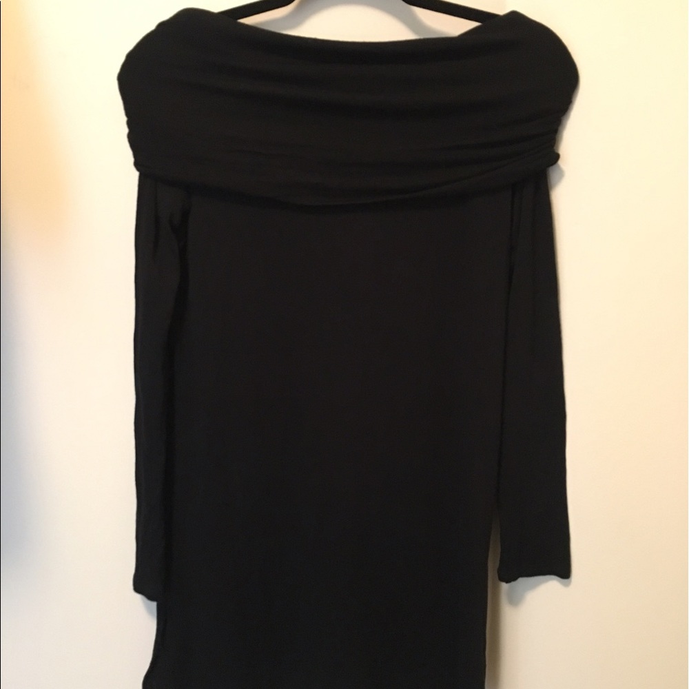 Off Shoulders Slink Dress