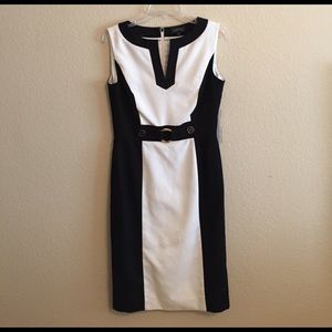 TAHARI dress. Size 4. NWT