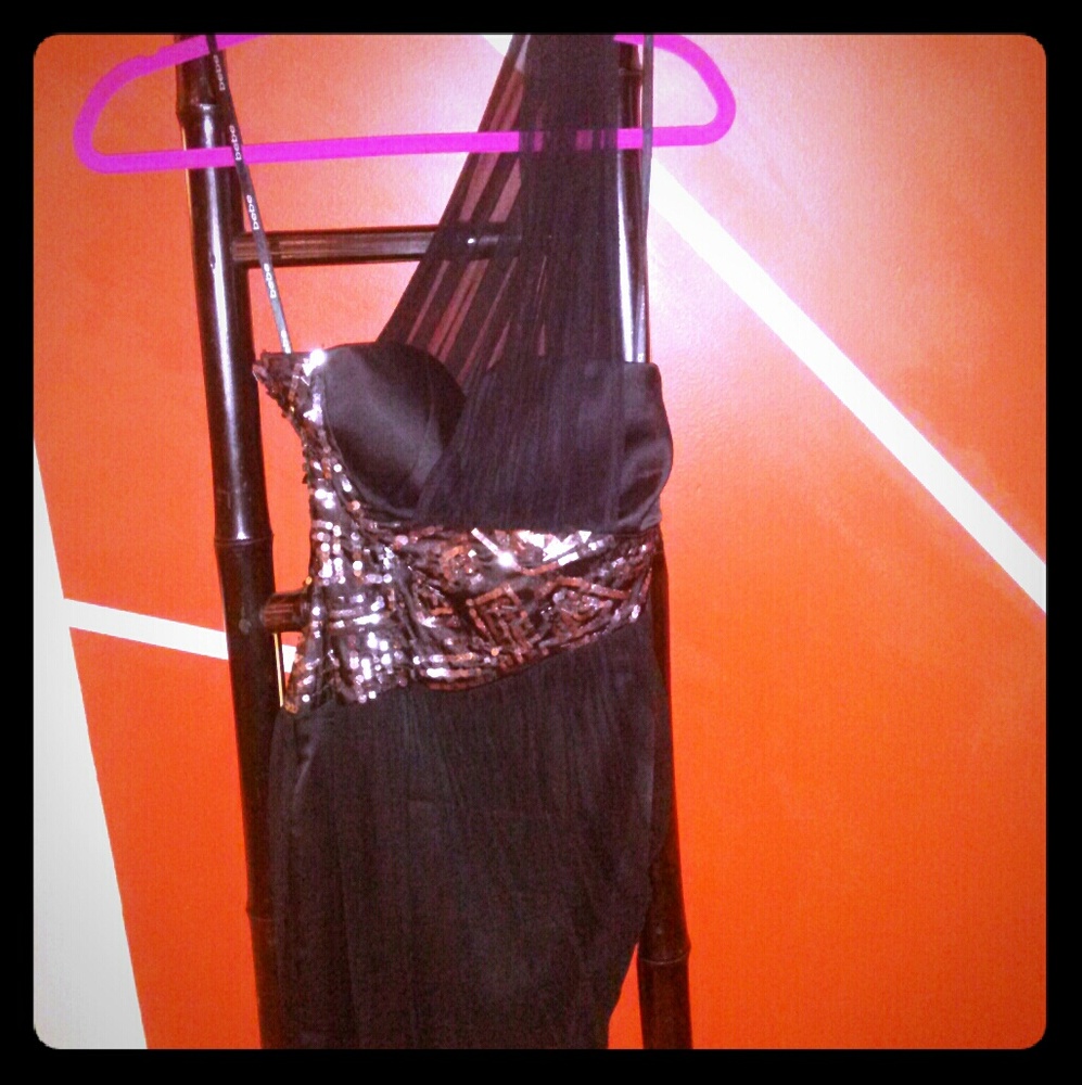 Bebe dress