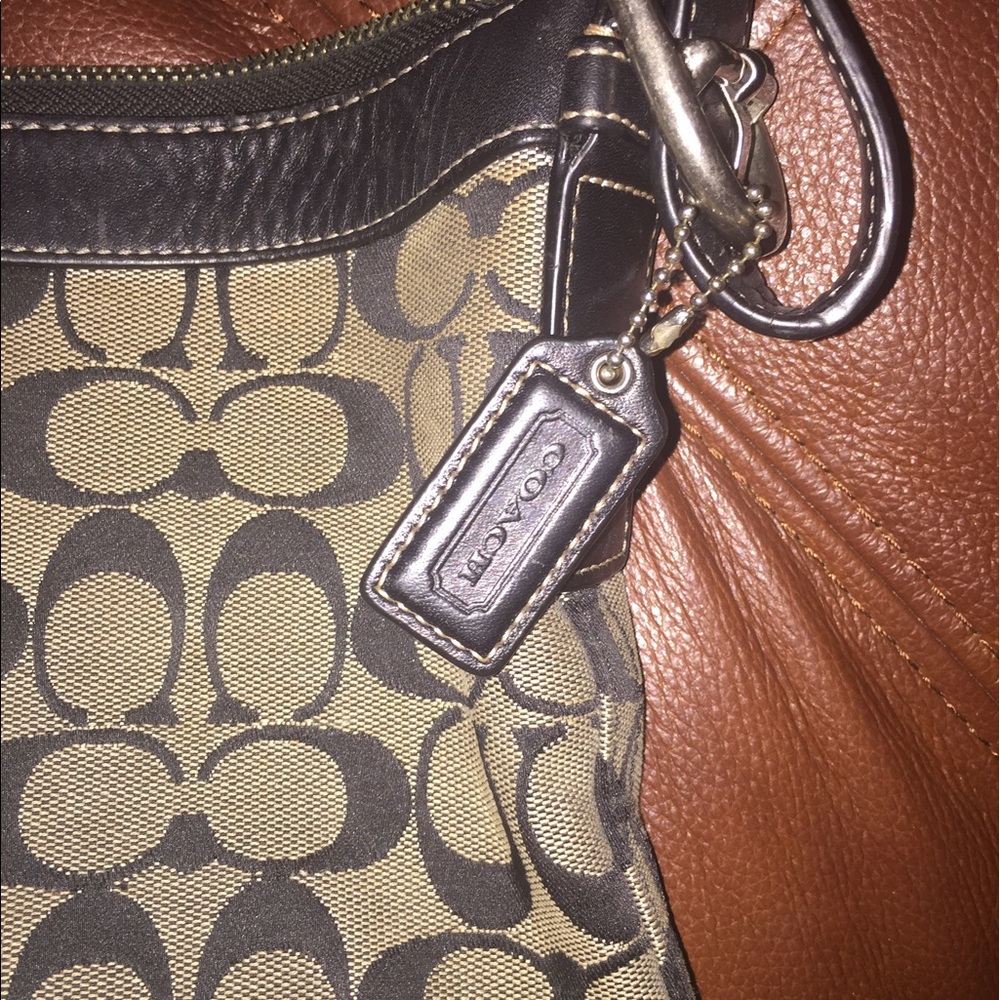 Coach bag medium size