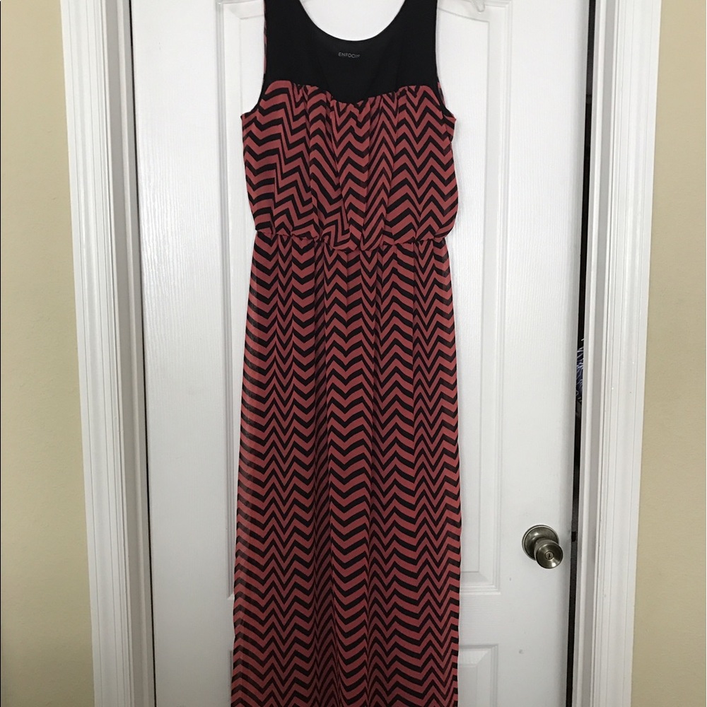 Casual to dressy Dress like new"