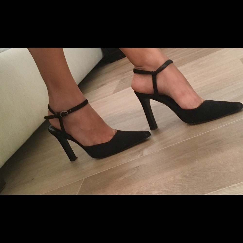 💯 % authentic MaxMara heels