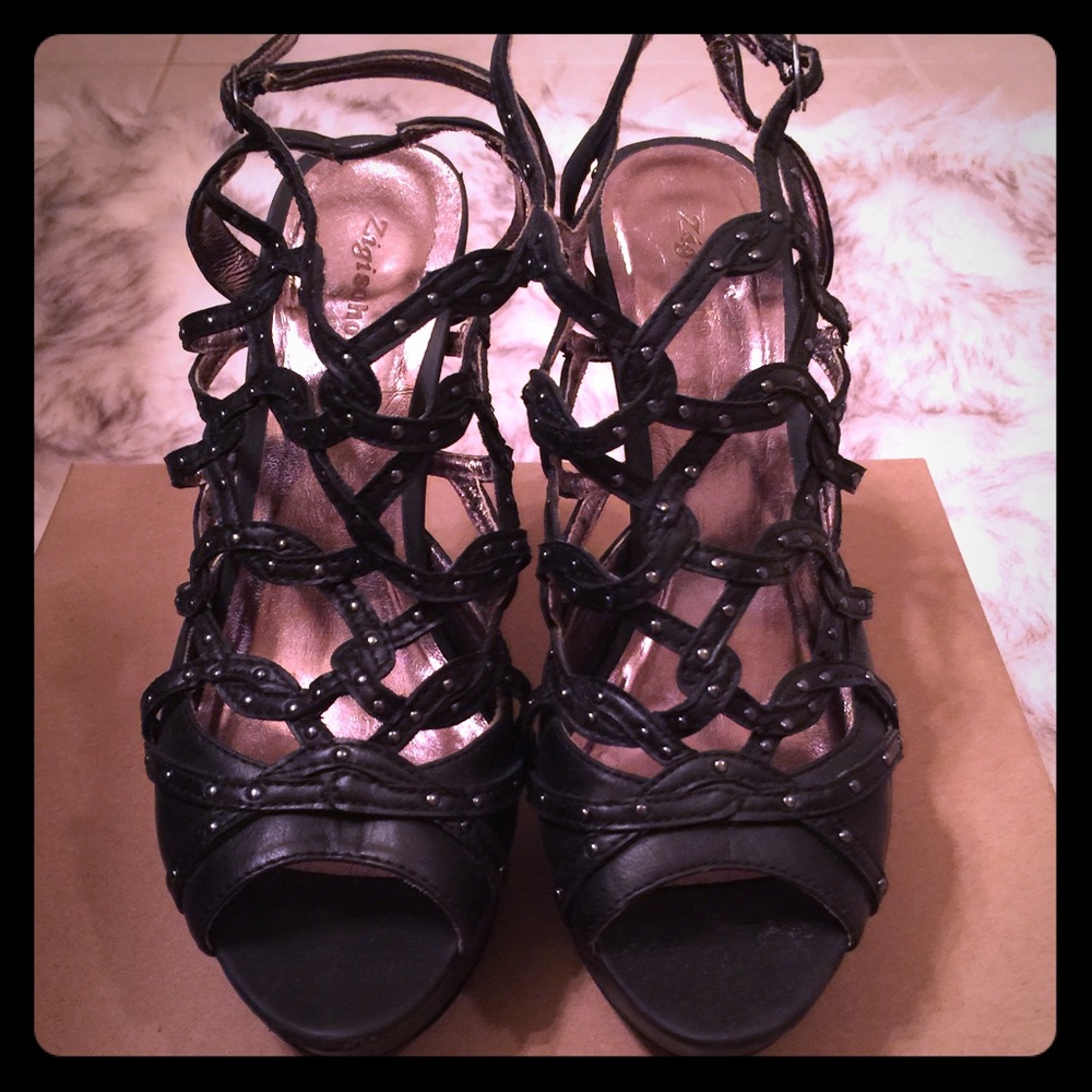 Buckle heels