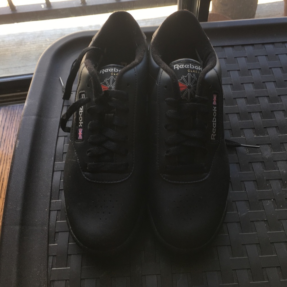 Reebok shoes😎