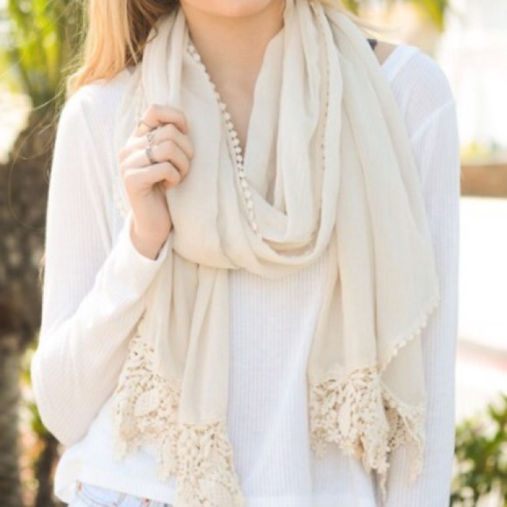 The Cecilia Scarf - Picture 2 of 4