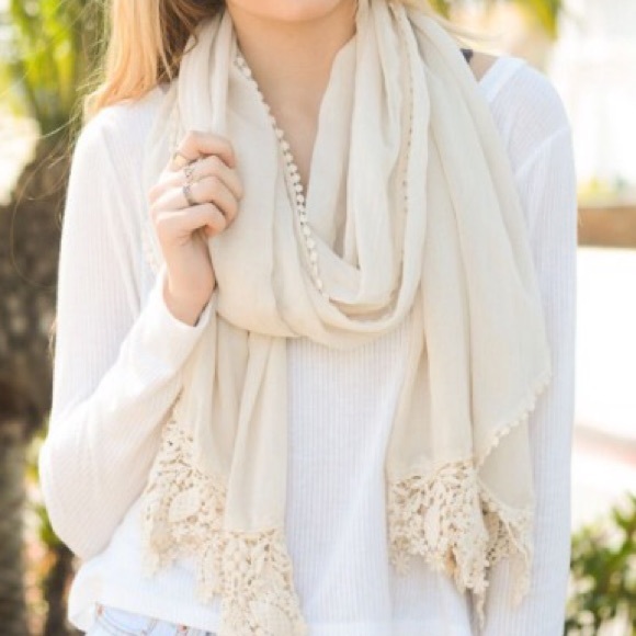 The Cecilia Scarf - Picture 2 of 4