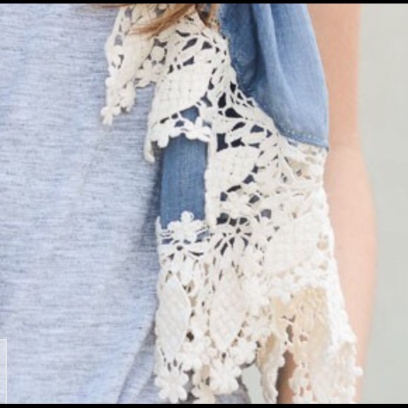 The Cecilia Scarf - Picture 3 of 4