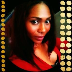 Meet your Posher, Desiree