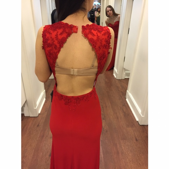 Selling prom dress! - Picture 2 of 3