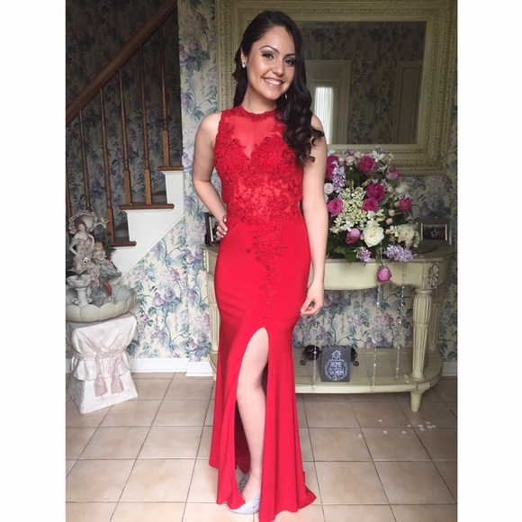 Selling prom dress! - Picture 3 of 3