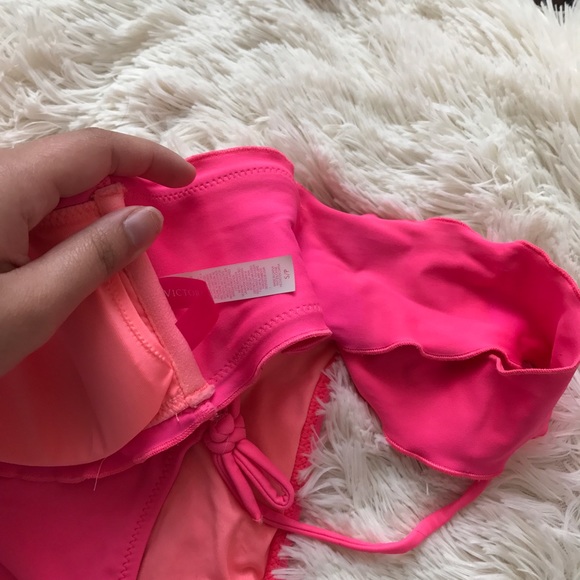 Pink Ruffle Victoria Secret Bikini 👙 - Picture 3 of 4