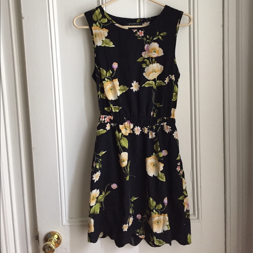 Floral Print Dress with Peek-A-Boo Back