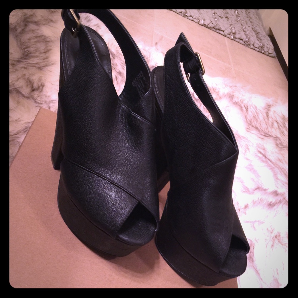 Steve Madden peep toes