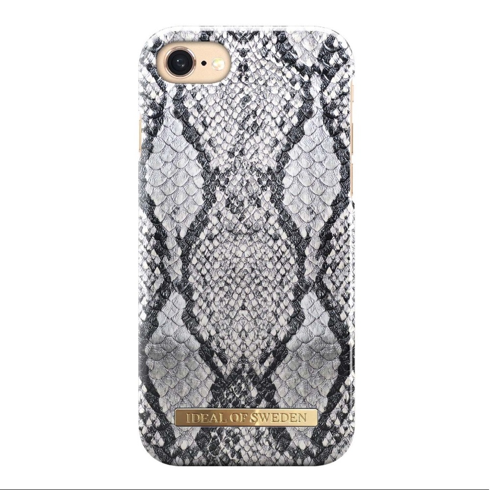 BRAND NEW iPhone 6 or 7 Case