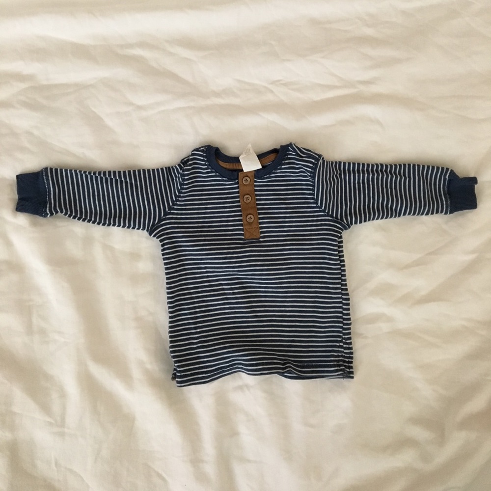 H&M boys long sleeve shirt size 4-6 mo