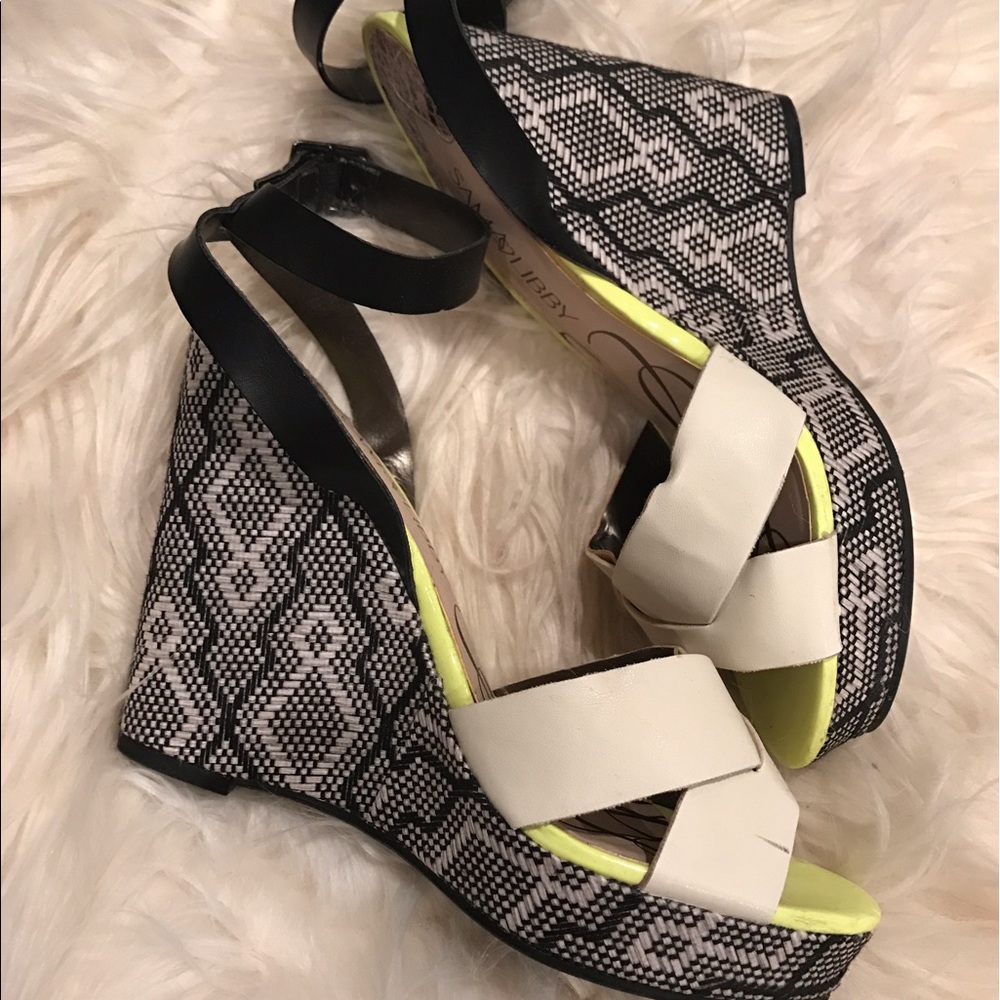 Sam and Libby platforms