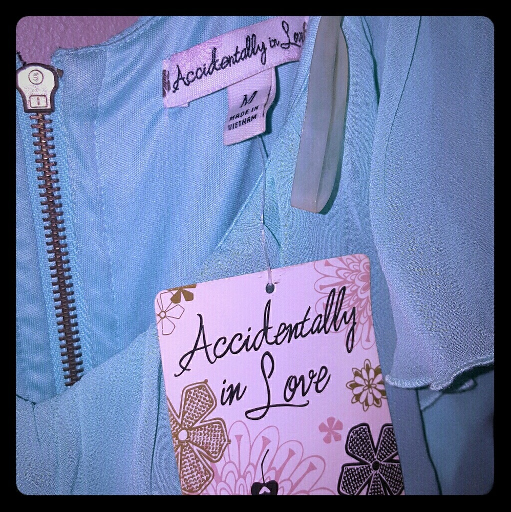 Accidentally in Love size medium in womens