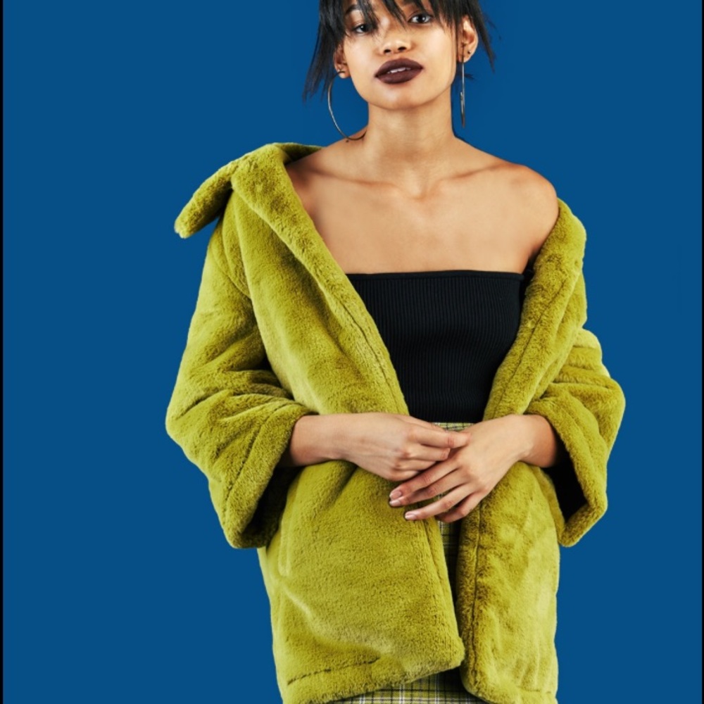 SOLD ✔ Unif Clara Faux Fur Jacket 💚 - Picture 2 of 3