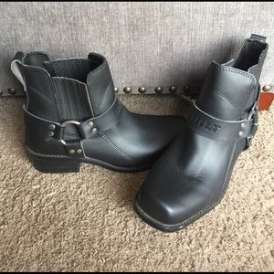 Bilt short leather biker boots 10 black womens Bilt short leather biker boots 10 black womens