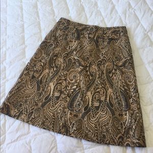 Elegant gold print skirt