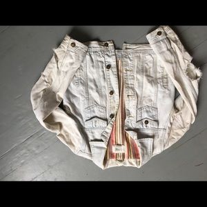 I love H81 light wash jean jacket  size m