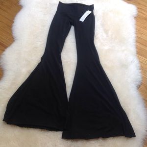 Teeki Bellbottoms Solid Black xs nwt