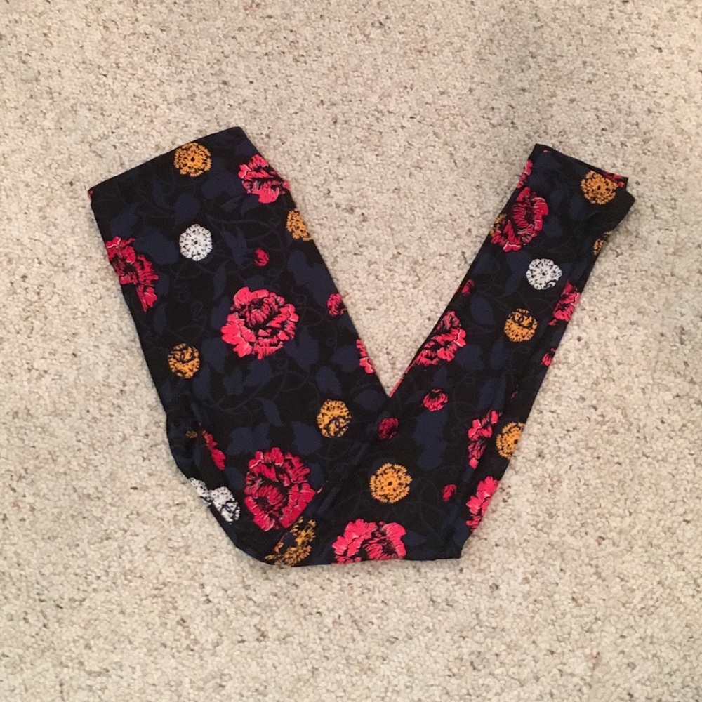 LuLaRoe leggings one size