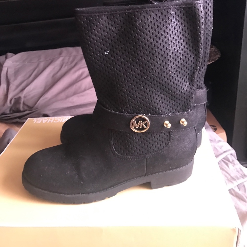 MK boots